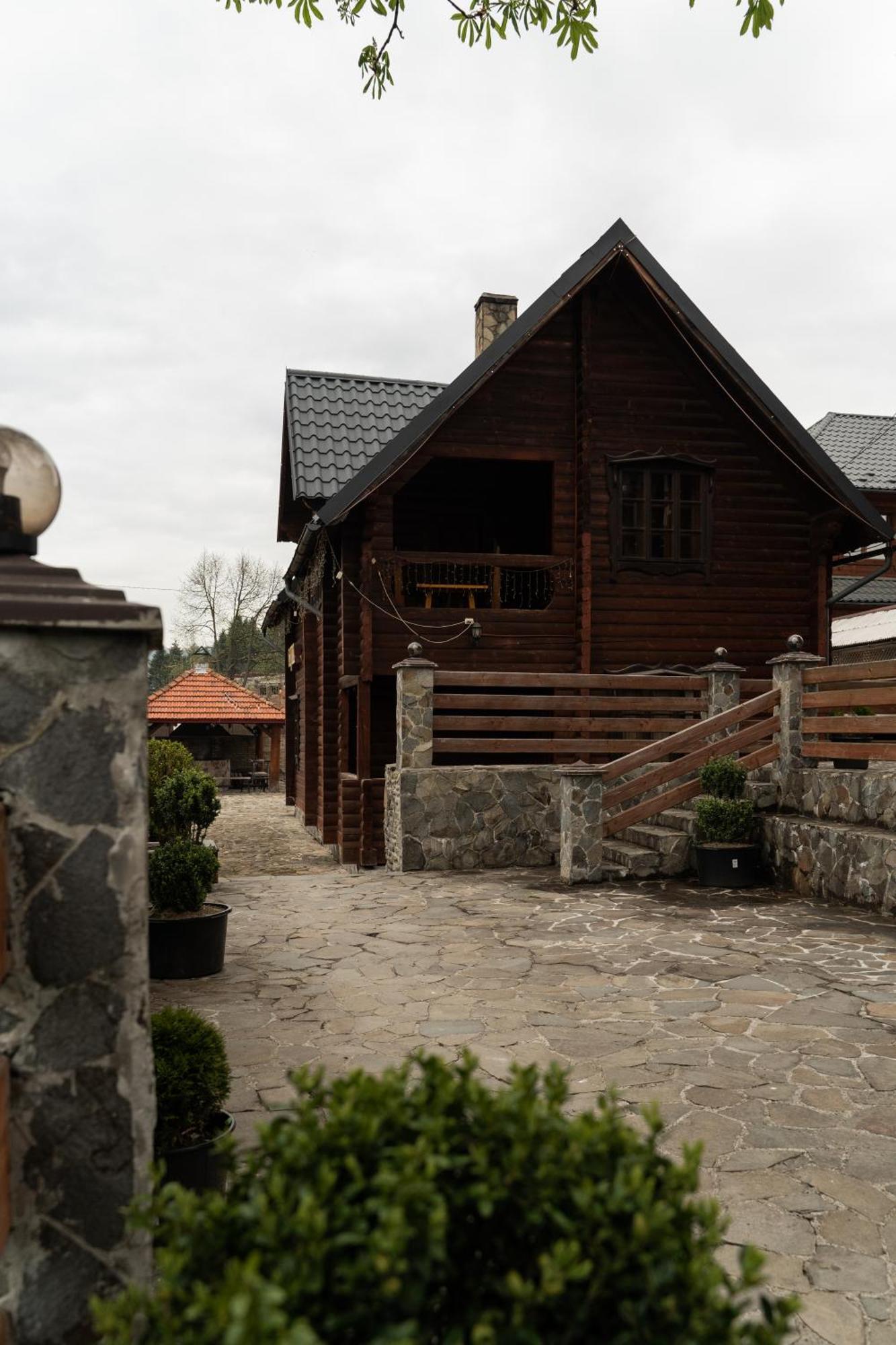 Oksamit Resort Vorochta Buitenkant foto