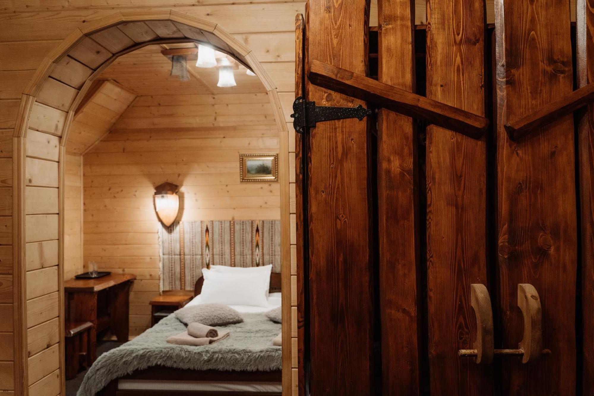 Oksamit Resort Vorochta Buitenkant foto
